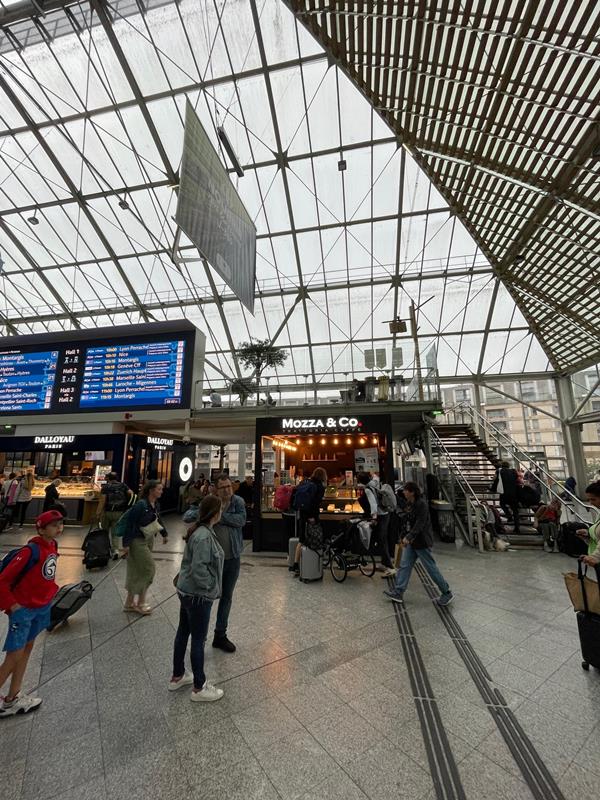 Emplacement 2-3 - Pause sucrée et/ou cadeaux alimentaires et/ou café de spécialité - 12mois